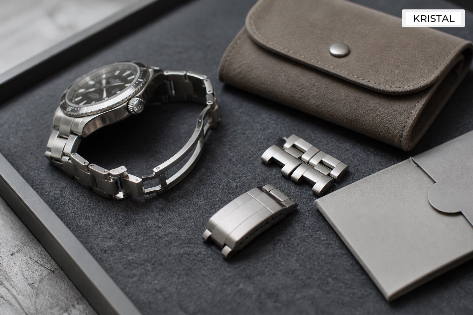 Editorial inline image showing luxury watch condition and completeness details when comparing multiple offers in Malaysia
